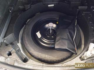 LAND ROVER Discovery Sport usata, con Airbag testa