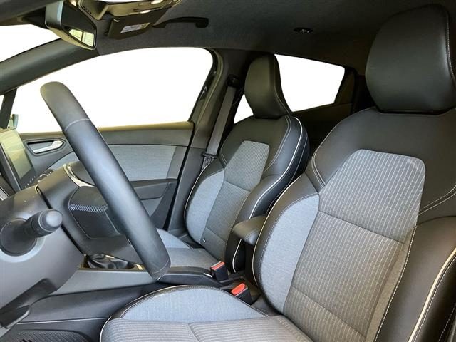 RENAULT Clio usata 9