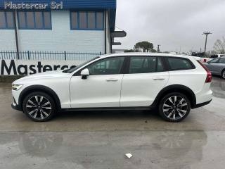 VOLVO V60 Cross Country usata, con Airbag laterali