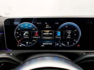 MERCEDES-BENZ A 35 AMG usata, con Chiusura centralizzata