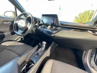 TOYOTA C-HR usata, con Specchietti laterali elettrici