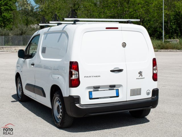 PEUGEOT Partner usata, con Autoradio