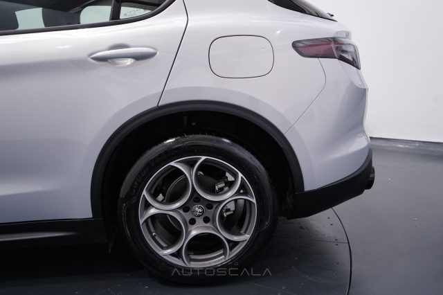 ALFA ROMEO Stelvio usata, con Sensore di luce