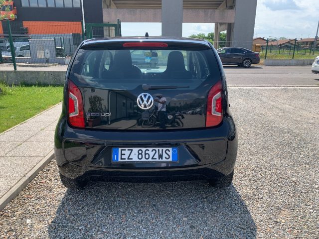 VOLKSWAGEN up! usata, con Autoradio