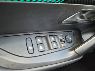 PEUGEOT 2008 usata, con Vetri oscurati