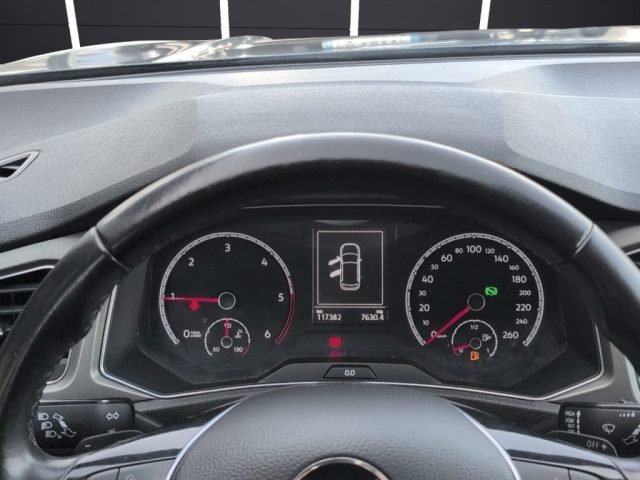 VOLKSWAGEN T-Roc usata, con ESP