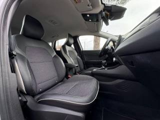 RENAULT Captur usata, con Volante in pelle