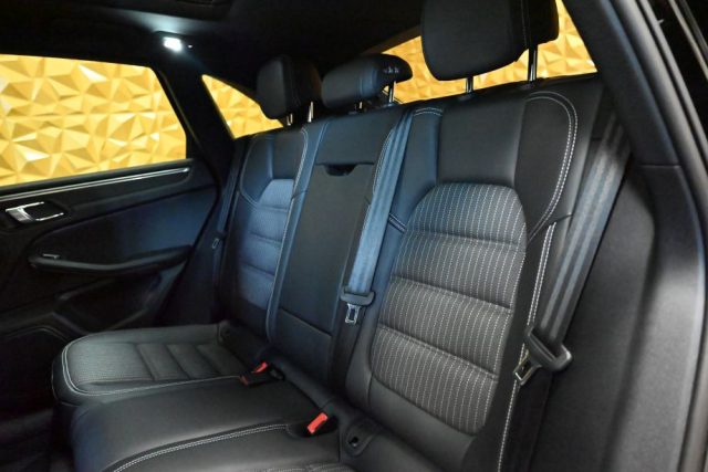 PORSCHE Macan usata 27