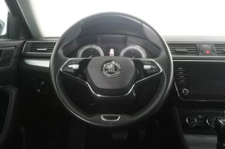 SKODA Superb usata 11
