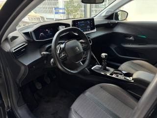 PEUGEOT 208 usata, con USB