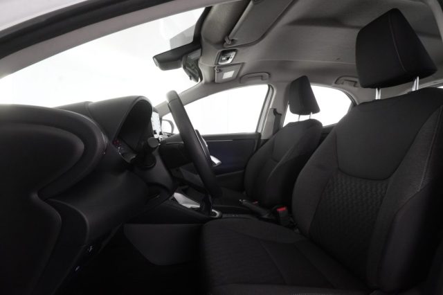 TOYOTA Yaris usata 8