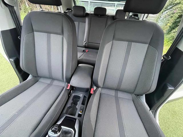 VOLKSWAGEN T-Roc usata, con Sedile posteriore sdoppiato