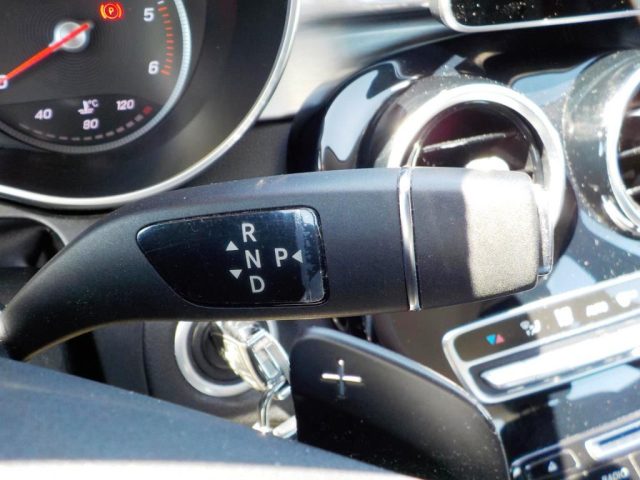 MERCEDES-BENZ C 220 usata, con Specchietti laterali elettrici