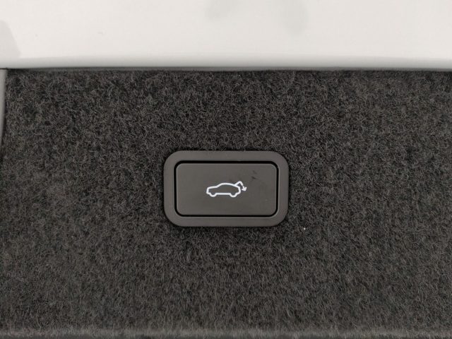 POLESTAR Polestar 4 usata, con Portellone posteriore elettrico