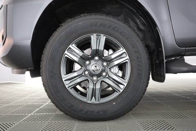 TOYOTA Hilux usata 8