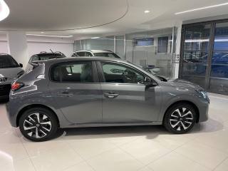PEUGEOT 208 usata, con Autoradio digitale