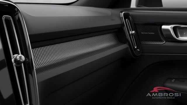 VOLVO XC40 usata 10