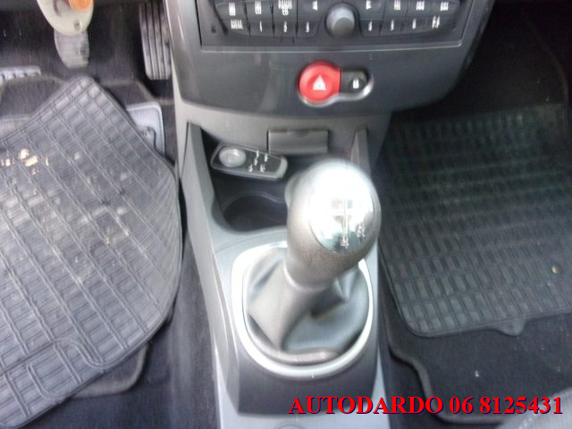 RENAULT Clio usata 17