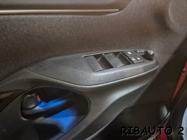 TOYOTA Yaris usata, con Sistema di navigazione