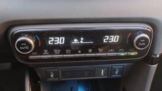 TOYOTA Yaris usata, con Vivavoce