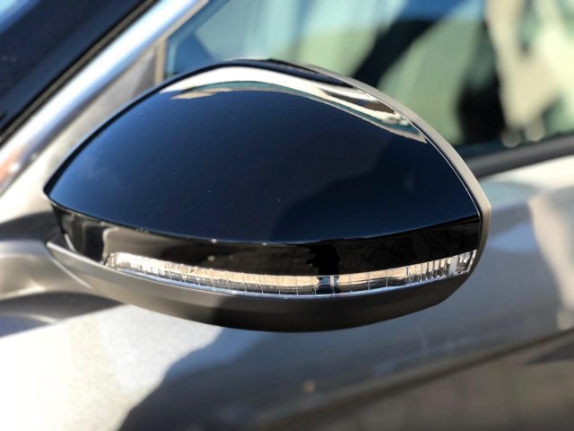 VOLKSWAGEN T-Roc usata, con Controllo automatico clima