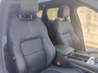 JAGUAR F-Pace usata, con Cronologia tagliandi