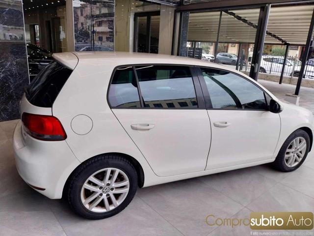 VOLKSWAGEN Golf usata, con Autoradio