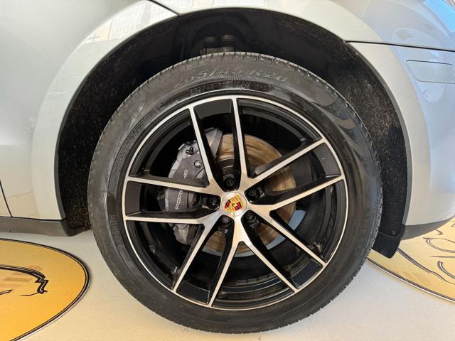 PORSCHE Macan usata, con Boardcomputer