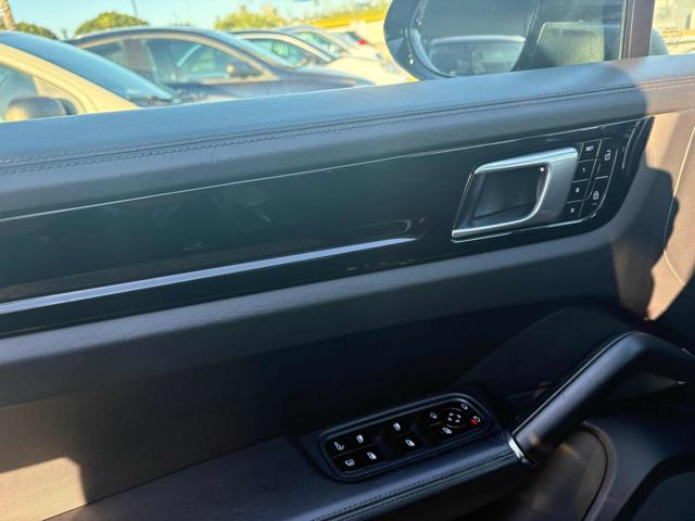 PORSCHE Cayenne usata, con Cruise Control