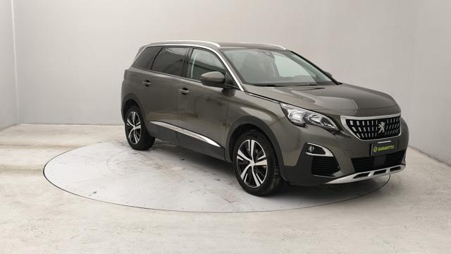 PEUGEOT 5008 usata, con Boardcomputer