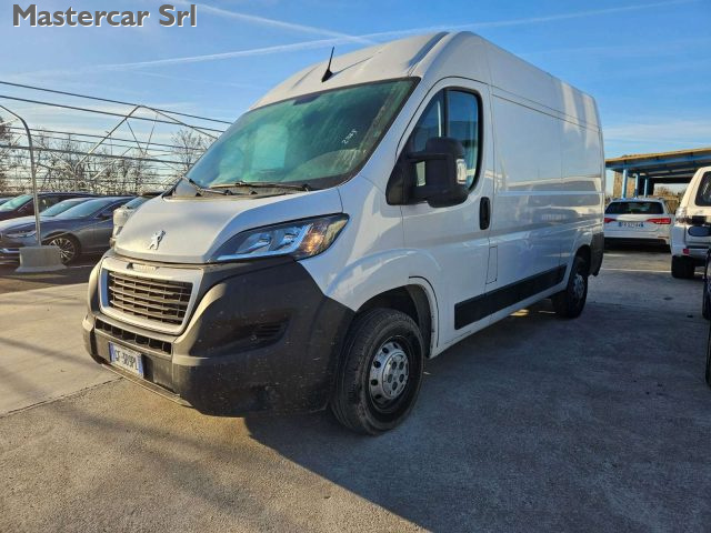 PEUGEOT Boxer usata, con Airbag