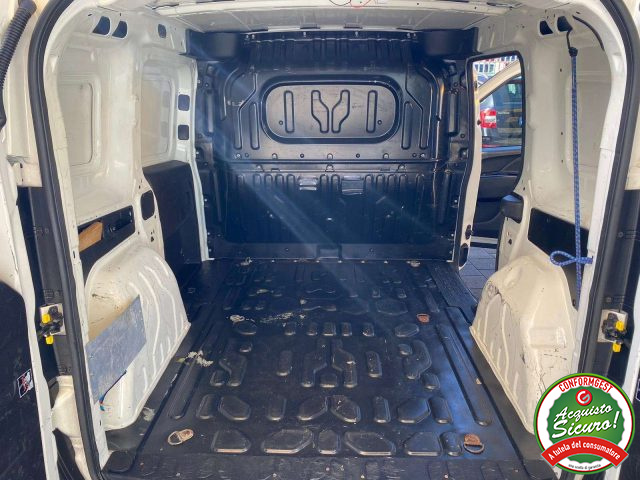 FIAT Doblo usata, con Luci diurne