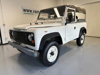 LAND ROVER Defender 90 diesel Soft-top