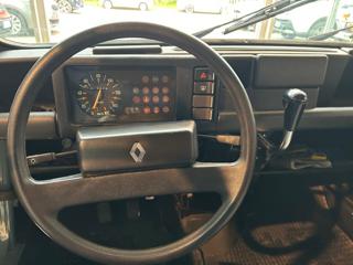 RENAULT R 4 usata 8