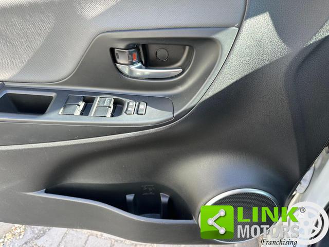 TOYOTA Yaris usata, con Volante multifunzione