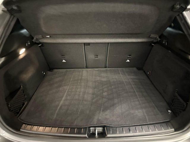 MERCEDES-BENZ GLA 180 usata, con Chiusura centralizzata