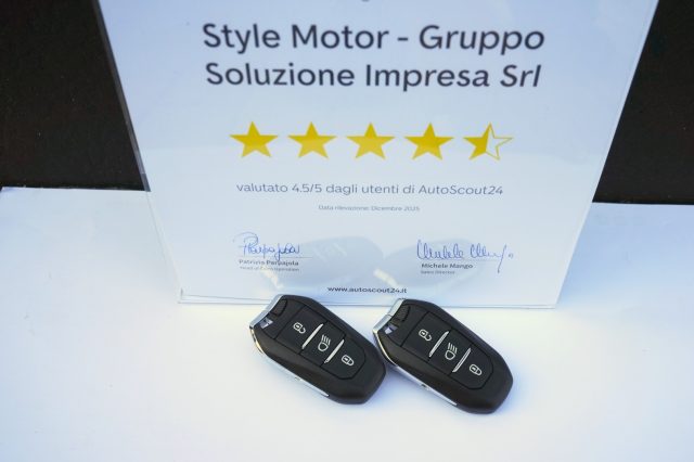PEUGEOT 3008 usata, con Fari LED