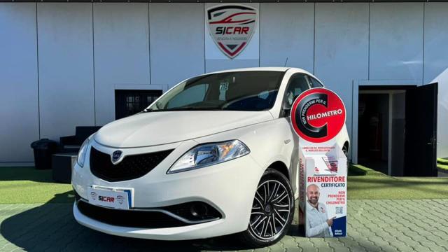 LANCIA Ypsilon usata, con Autoradio