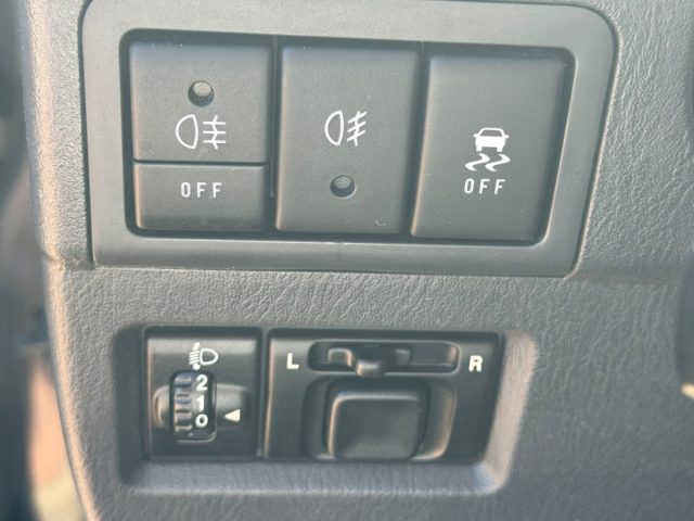 SUZUKI Jimny usata, con Sedile posteriore sdoppiato
