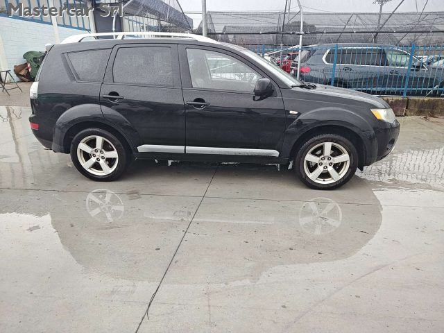 MITSUBISHI Outlander usata, con Volante in pelle