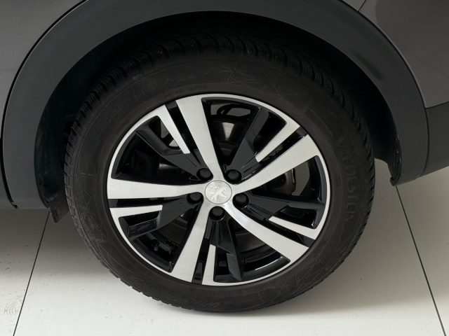 PEUGEOT 3008 usata, con Luci diurne