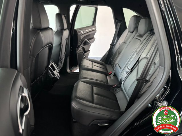 PORSCHE Cayenne usata, con Cerchi in lega