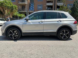 VOLKSWAGEN Tiguan usata, con Autoradio