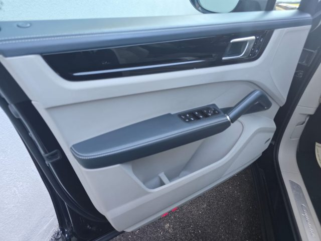 PORSCHE Cayenne usata, con Sistema di navigazione