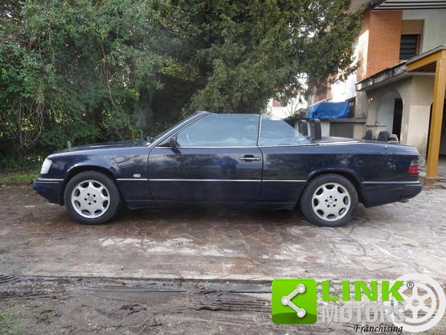 MERCEDES-BENZ CE 300 usata, con Volante in pelle