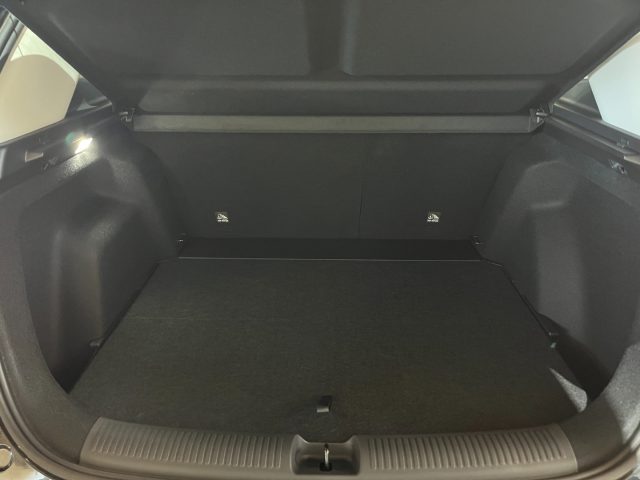 MG ZS usata, con USB