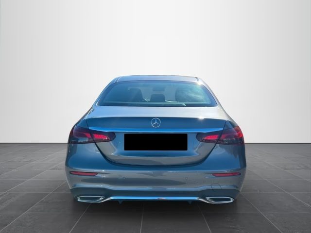 MERCEDES-BENZ E 220 usata, con Alzacristalli elettrici