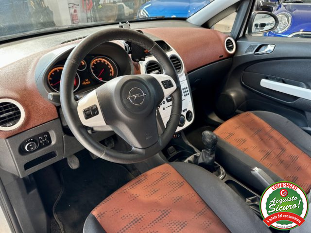 OPEL Corsa usata, con Autoradio