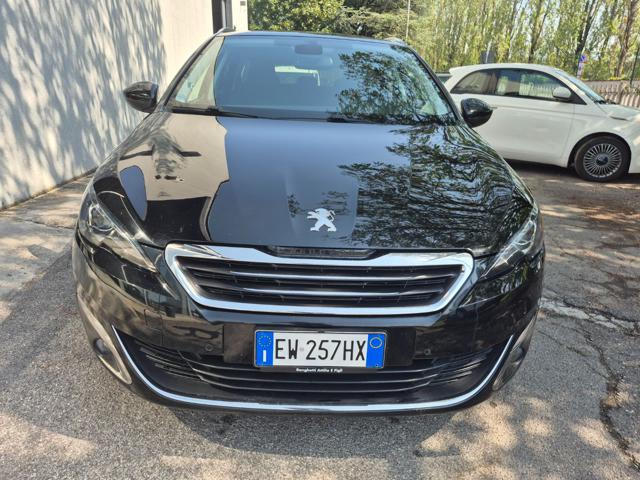 PEUGEOT 308 usata, con Airbag