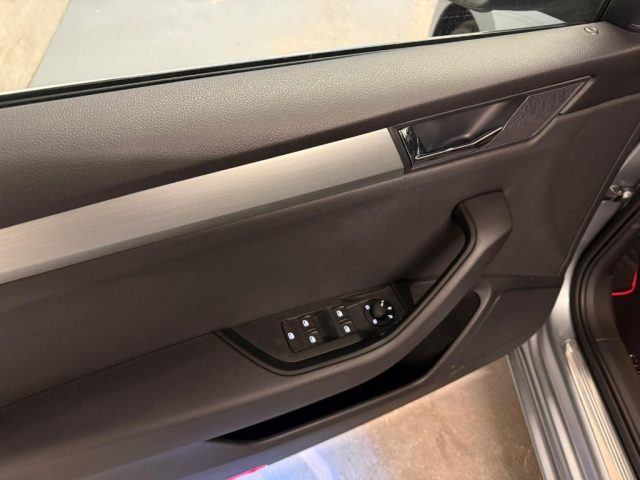 SKODA Superb usata, con Frenata d